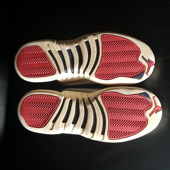 Jordan 12 Retro International. Size 8.5 - Picture 8 of 11
